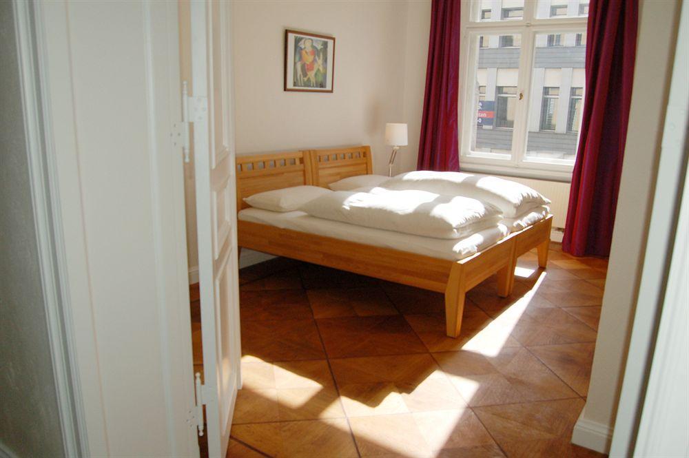 Aptc Downtown Monument4rent Near Checkpoint Charlie Appartamento Berlino
