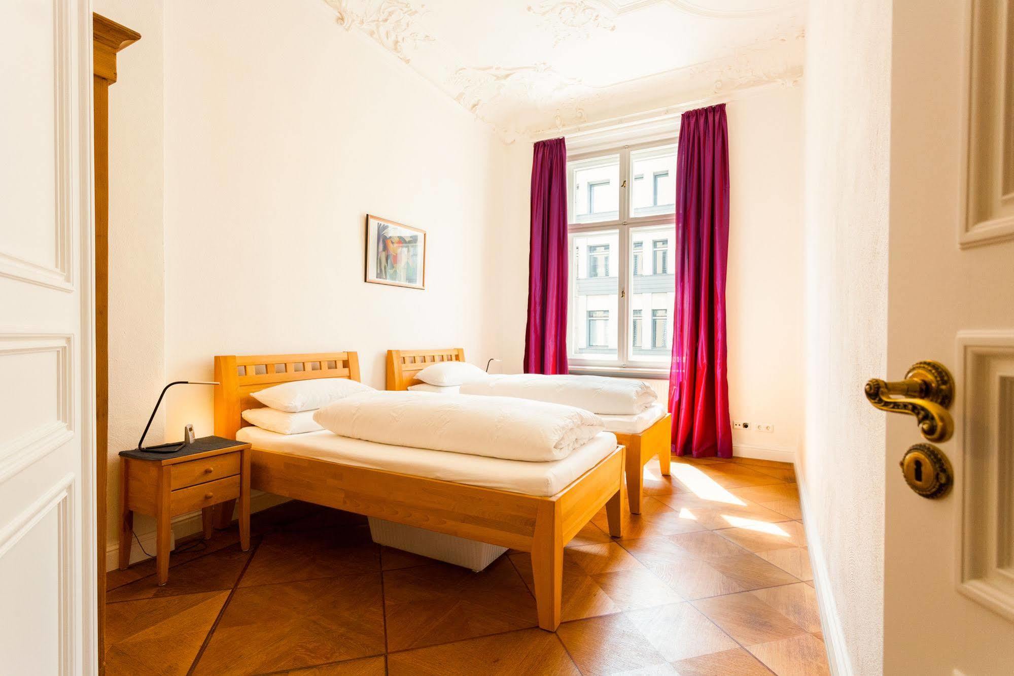 Aptc Downtown Monument4rent Near Checkpoint Charlie Appartamento *