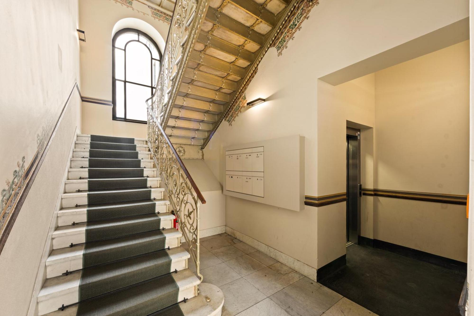 Aptc Downtown Monument4rent Near Checkpoint Charlie Apartment *